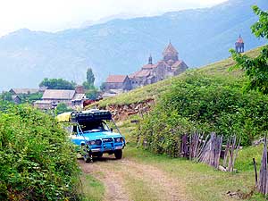 Armenia/Haghpat: Looking for a suitable night place - in the background the Monestary of Haghpat
