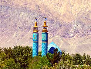Iran/Kerman/Rayan: Moschee 90km an der Strasse nach Bam