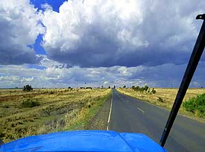 Kenya/Naro Moru: Stormy atmosphere on the way to the Equator at Nanyuki